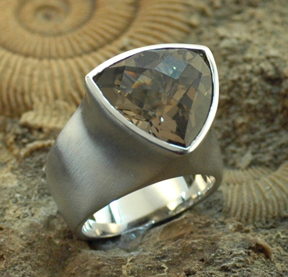 Rauchquarz Ring 15x15 mm tria.